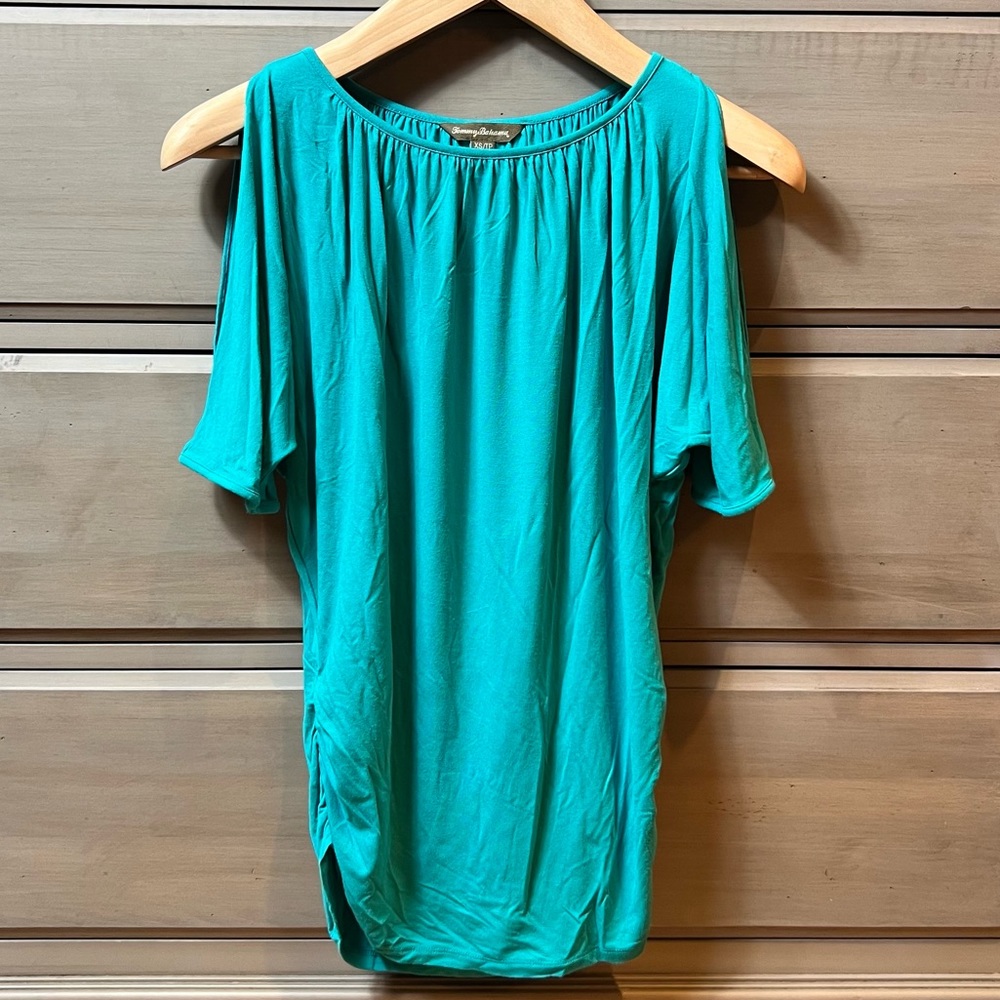 Tommy Bahama rouched, cold shoulder viscose/spandex top size X-small